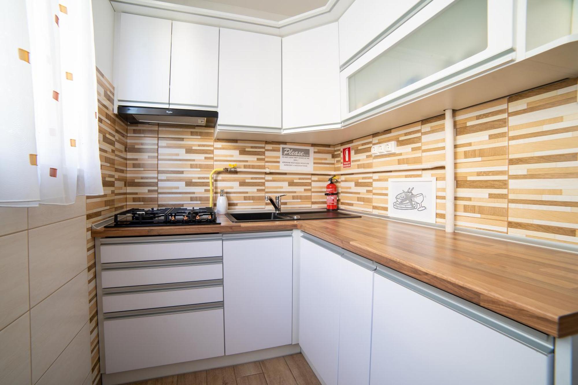 Comfort 14 -- Stylish City Apartment Netflix, Wi-Fi & Parking Miszkolc Zewnętrze zdjęcie