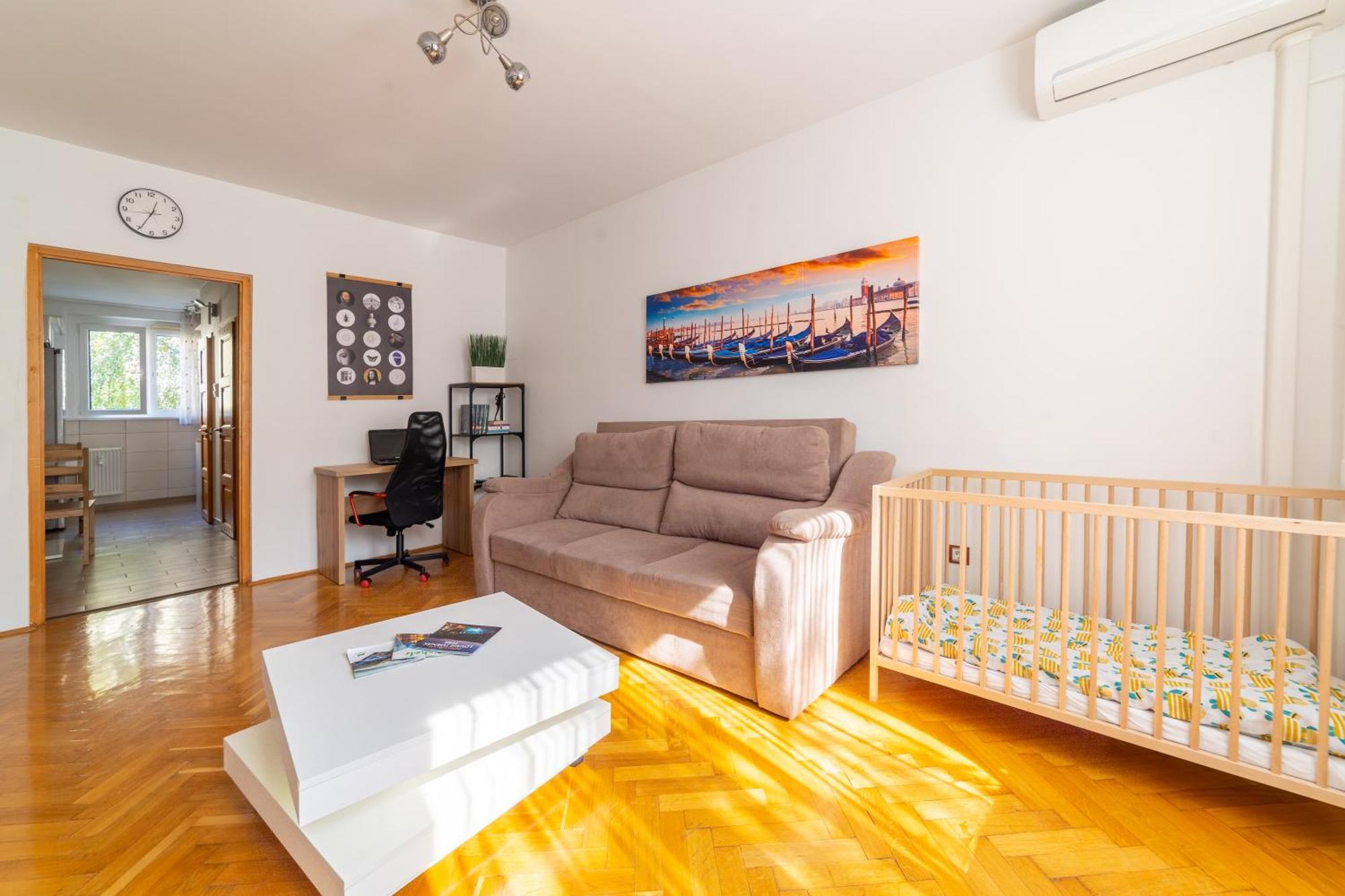 Comfort 14 -- Stylish City Apartment Netflix, Wi-Fi & Parking Miszkolc Zewnętrze zdjęcie