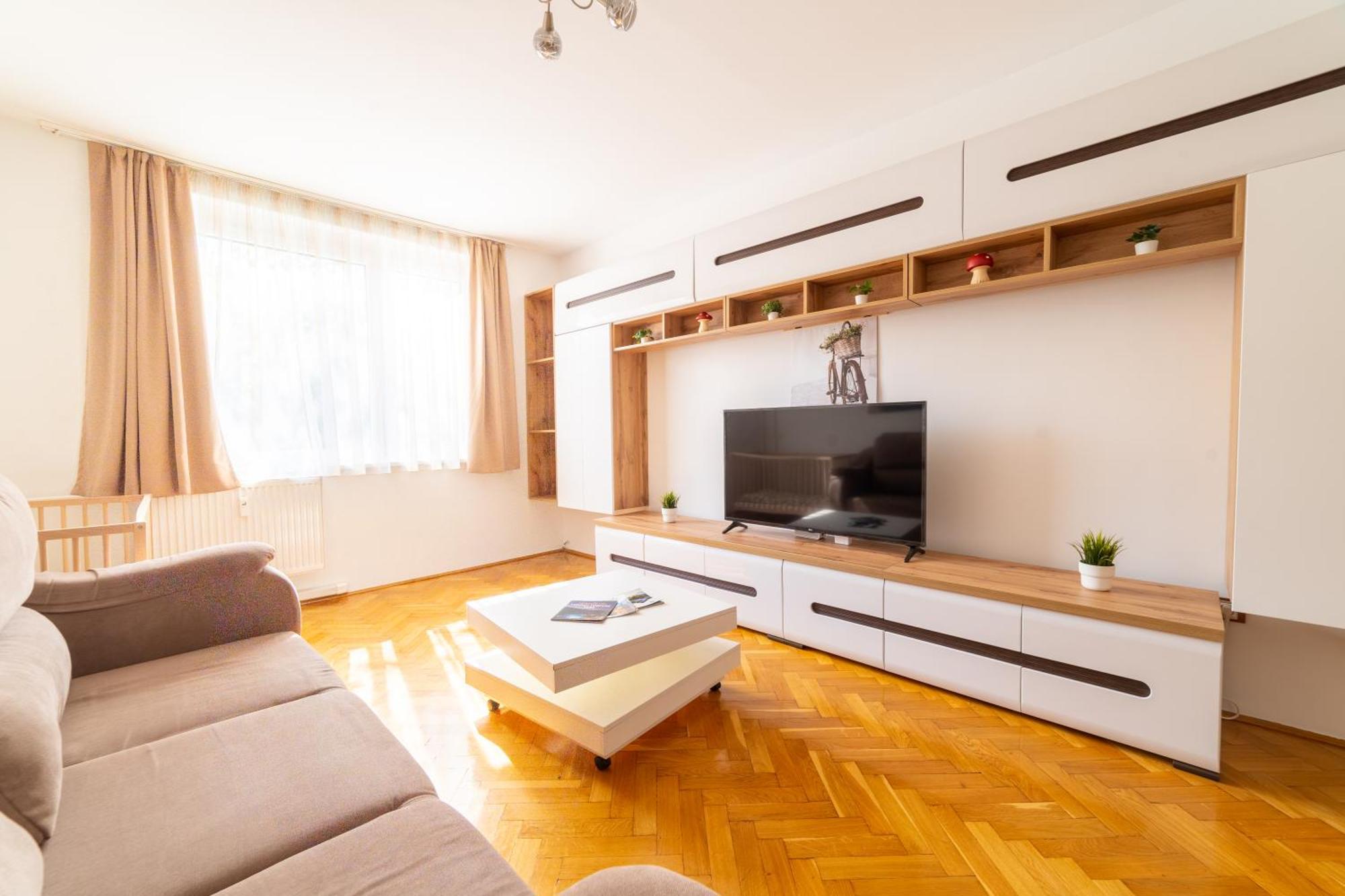 Comfort 14-- Bright 2-Room Retreat With Upscale Touches Miszkolc Zewnętrze zdjęcie